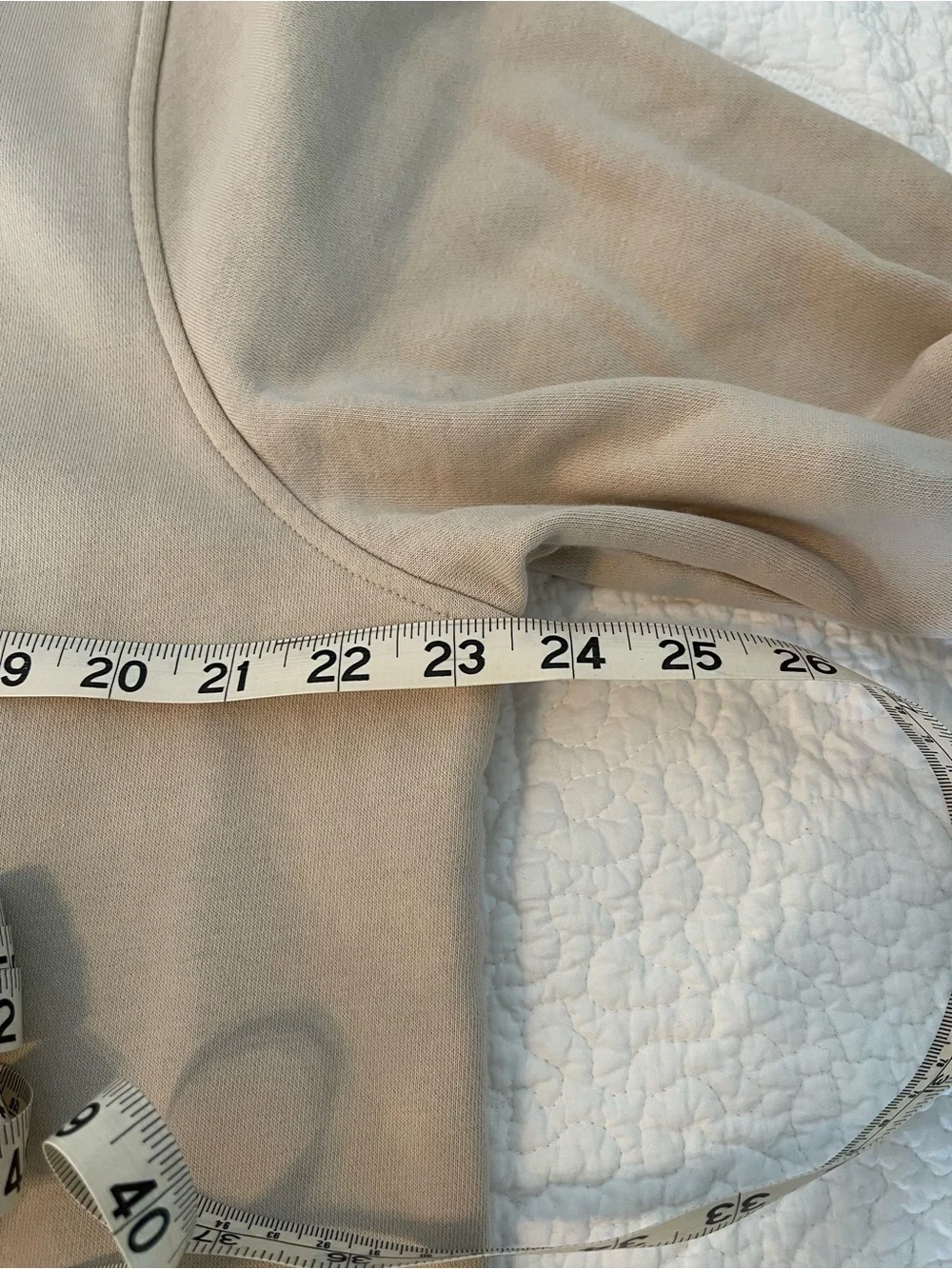 Women’s Banana Republic Cream Sweatshirt with Monogram - Picture 4 of 5